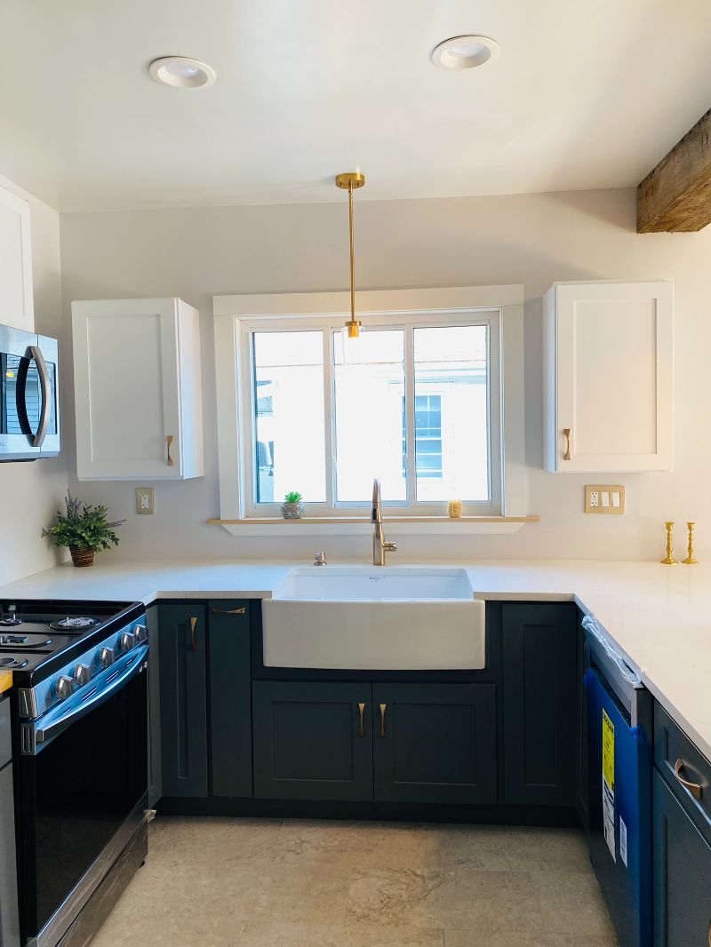 Relax and Rejuvenate in this fully RENOVATED 3Bdr/2Ba Pet Friendly Home - Photo 2
