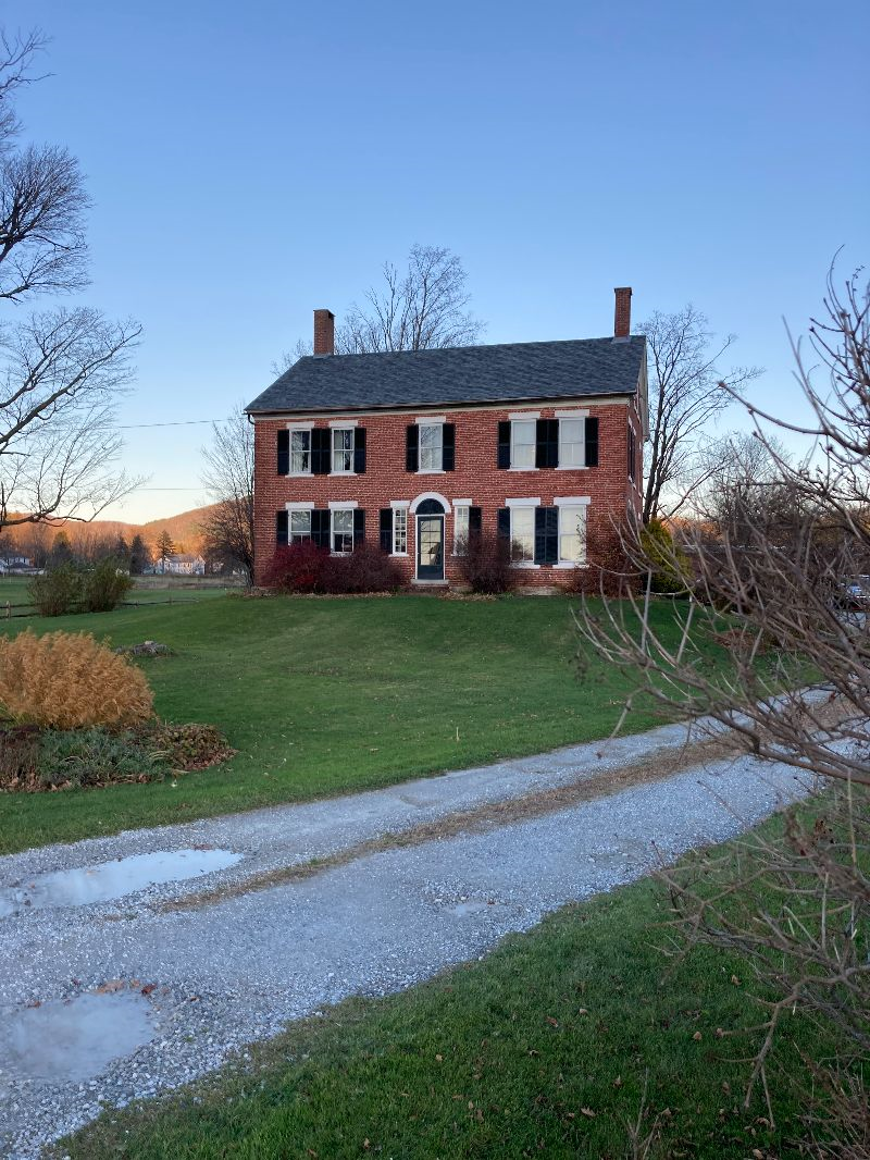 Beautiful Country Home Close to Rutland Regional Med Ctr - Photo 9