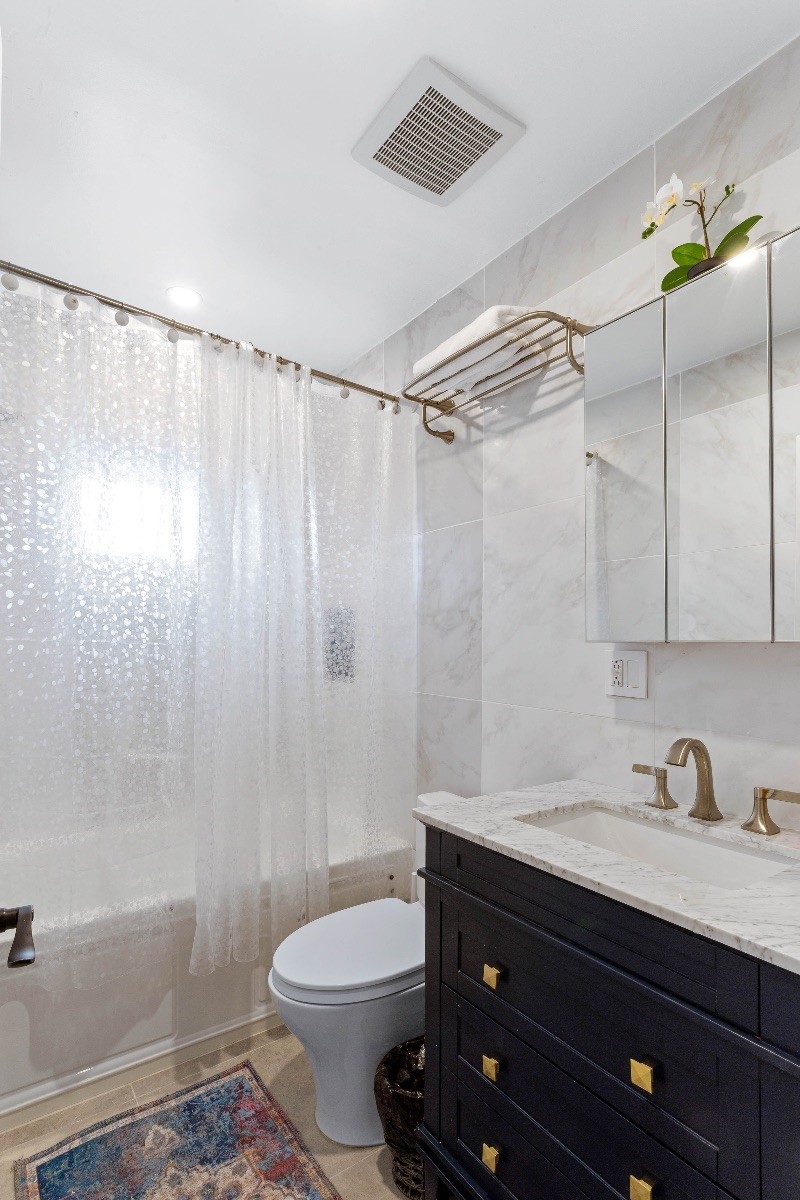 Luxe and Relaxation Living - Photo 5