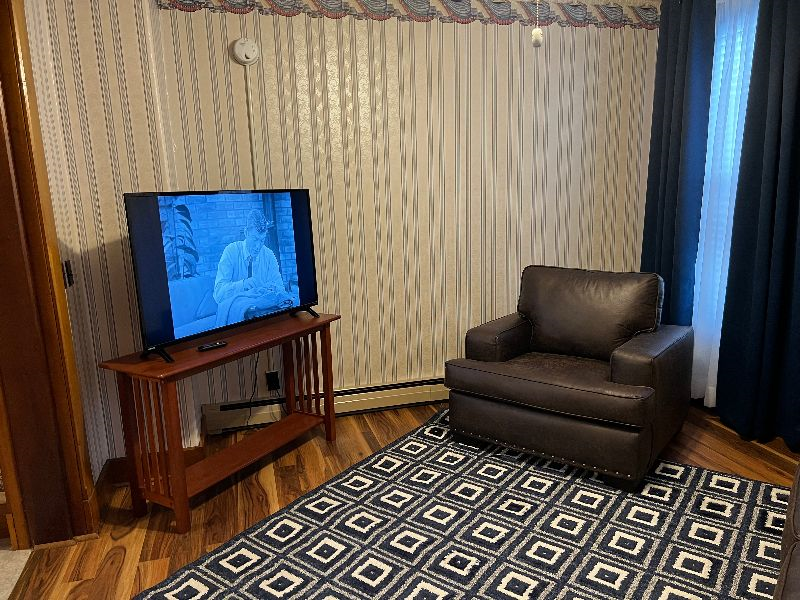 New Unit 2 - Photo 4