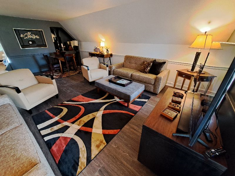 1 BR APT w/ W&D ON 12 ACRE FARM - Photo 5