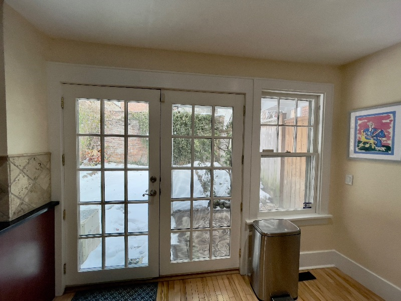 Modern  Cozy Cntr Square Townhouse Gem from 1854 - Photo 7