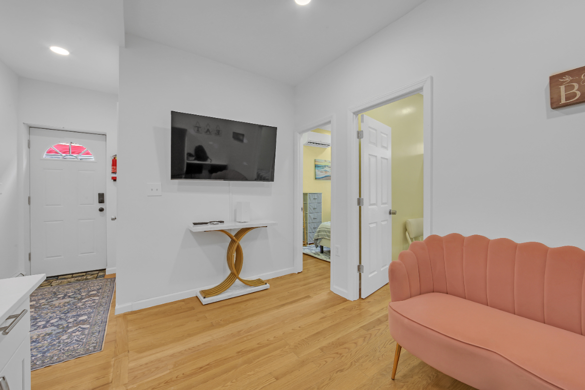 Furnished Housing for Professionals  2BR or 4BR Option Brooklyn - Photo 9