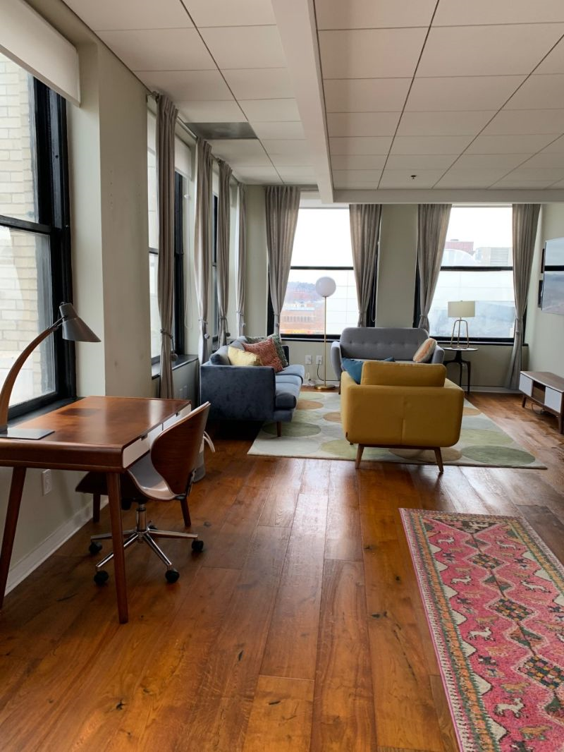 7th floor Apartment in Historic Loews Landmark Building - Photo 5