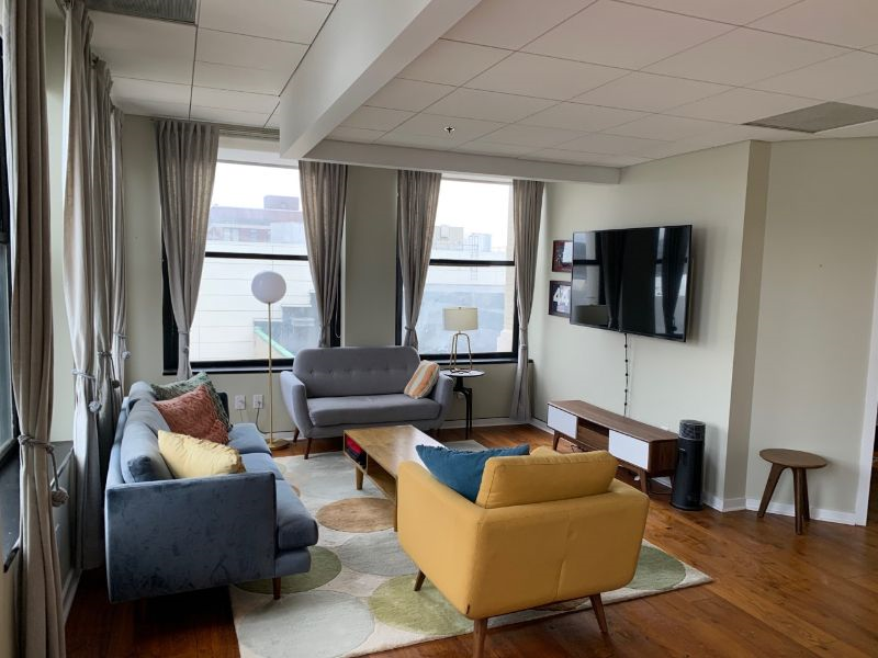 7th floor Apartment in Historic Loews Landmark Building - Photo 6