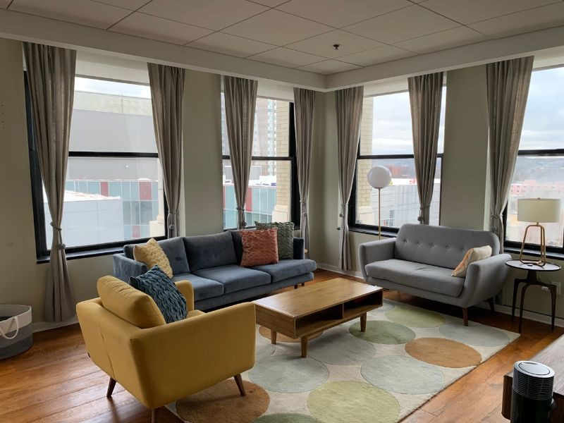 7th floor Apartment in Historic Loews Landmark Building - Photo 4