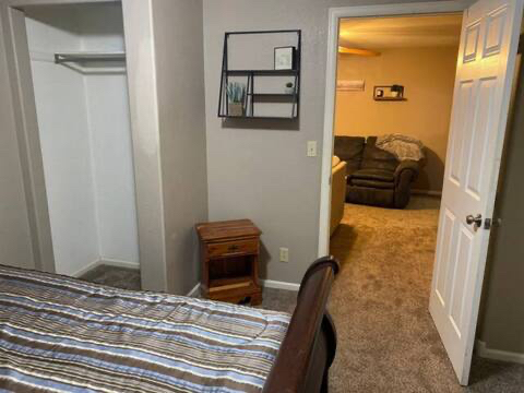 Cozy Convenient 1 Bedroom - Photo 7