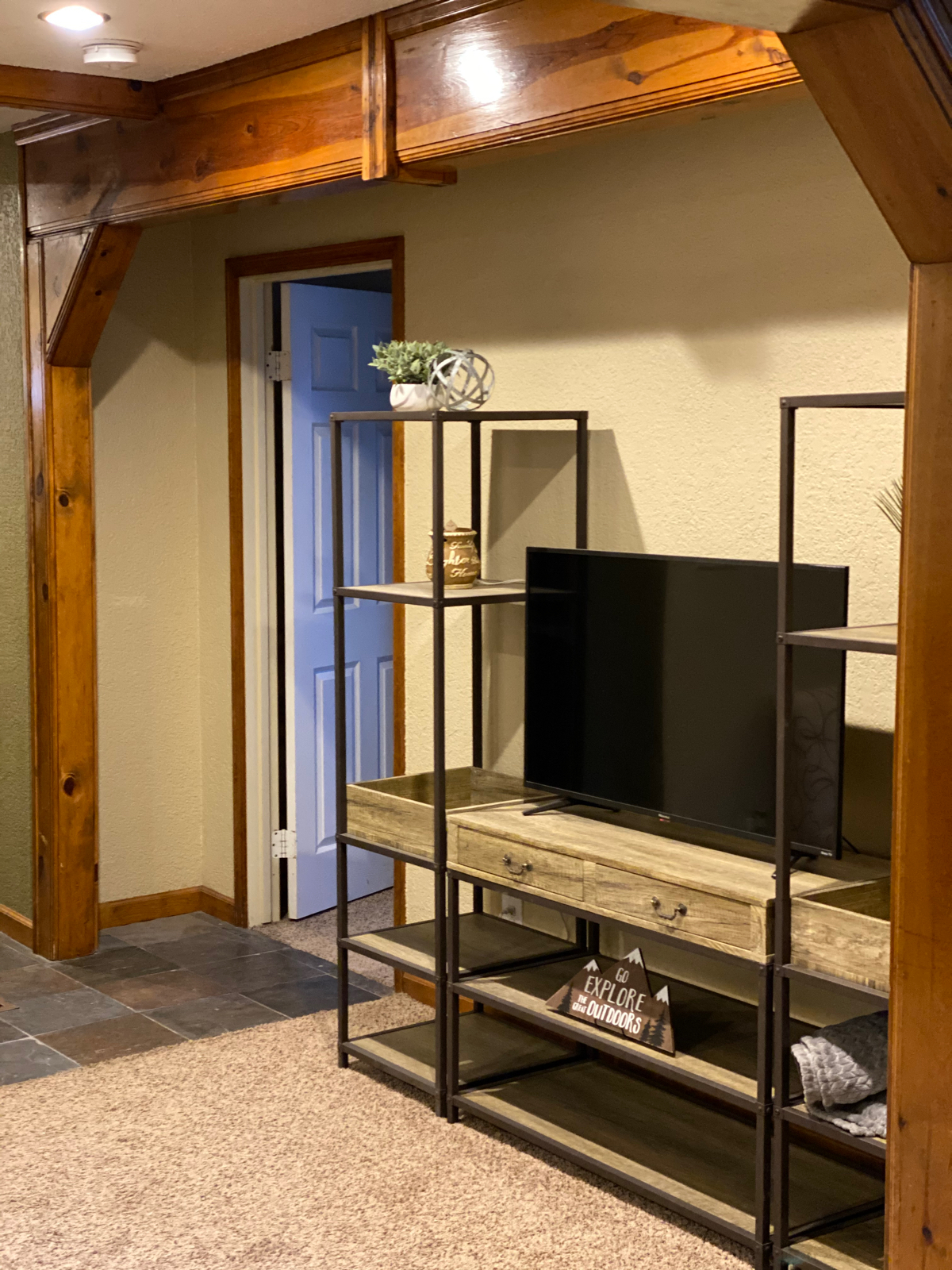 Cozy Convenient 1 Bedroom - Photo 3