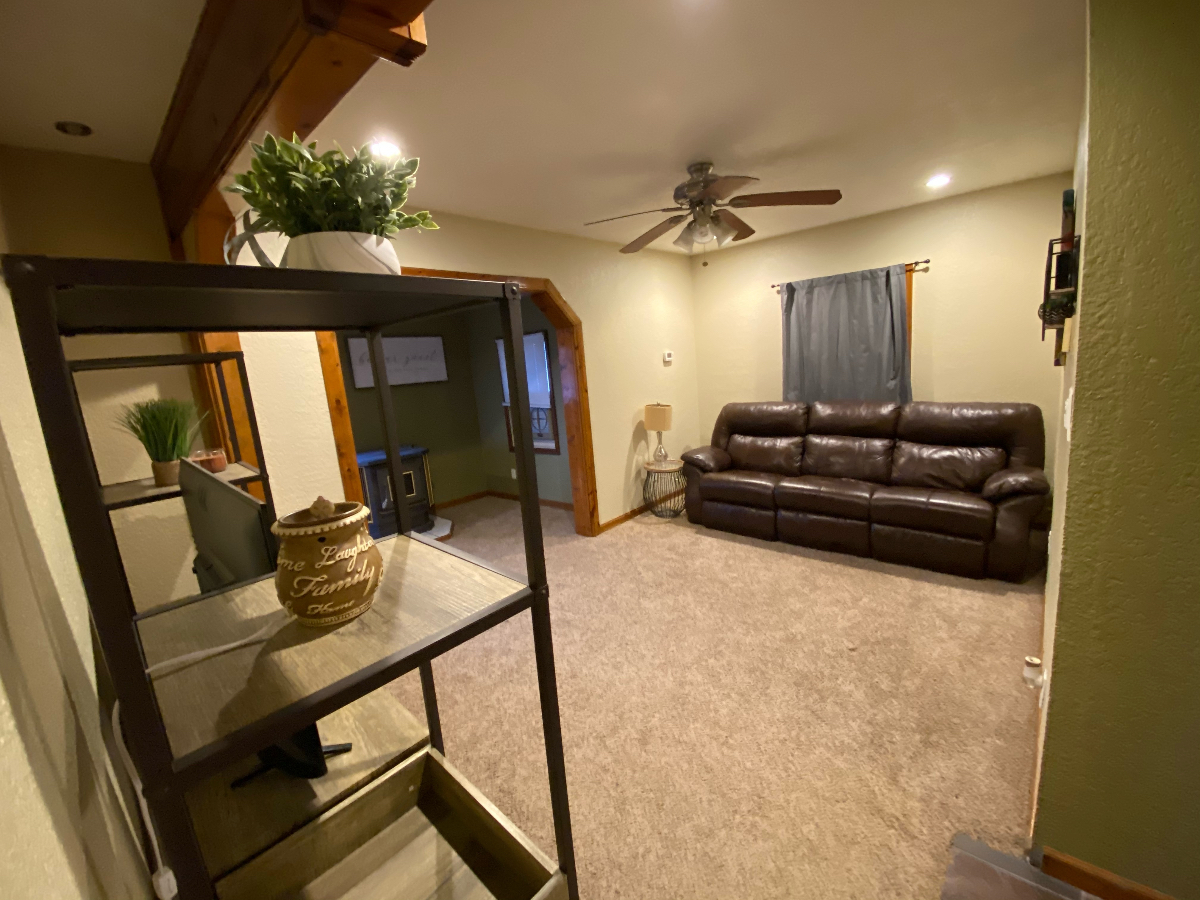 Cozy Convenient 1 Bedroom - Photo 7