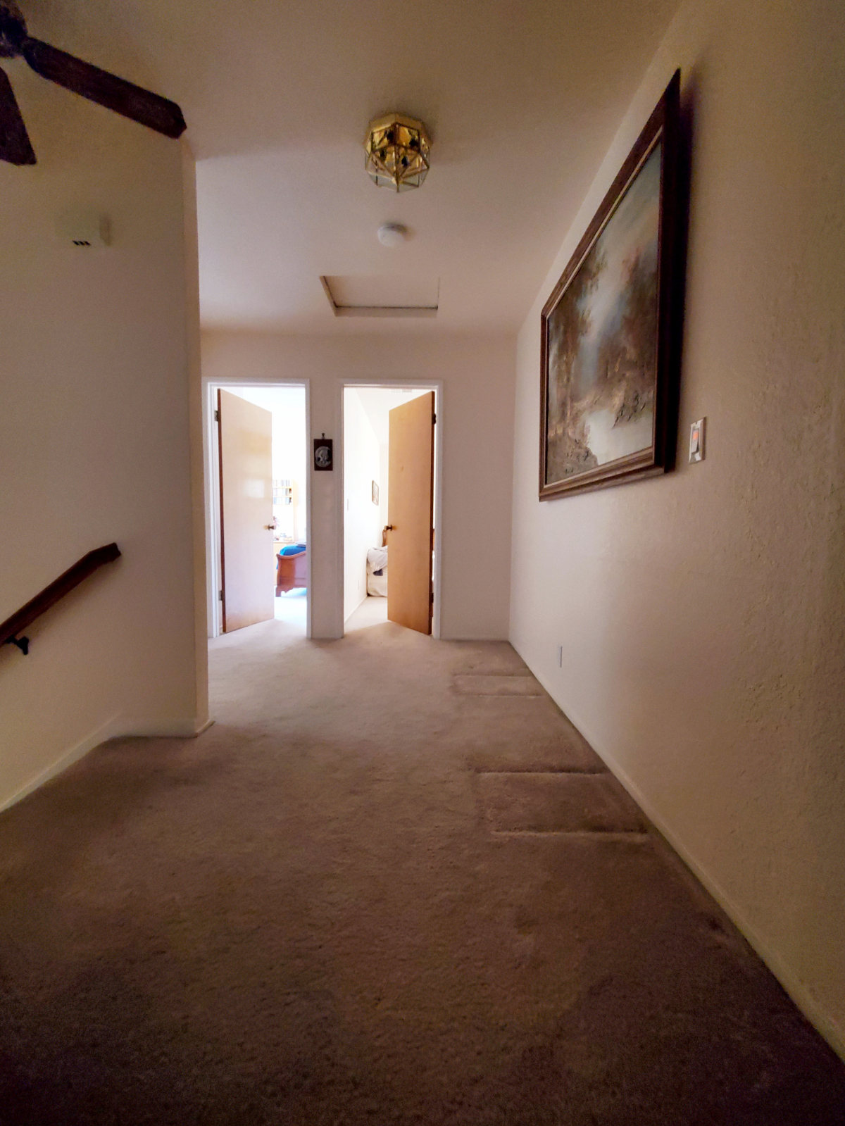 Guest Bedroom w/ Ceiling Fan & Small Desk - Photo 6
