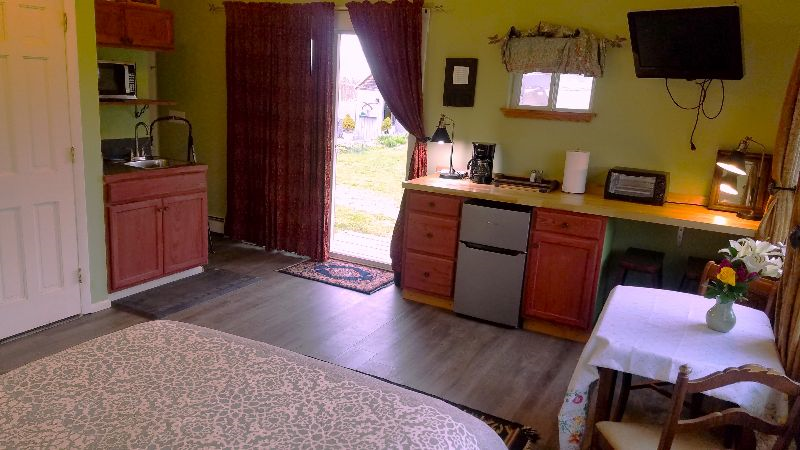 GARDEN, Spacious, well equipped efficiency - Photo 5