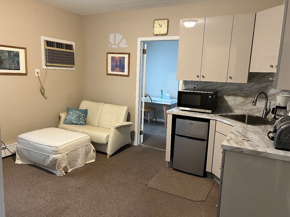 1 Bed/bath  suite - great transportation min. rail ride to Manhattan - Photo 6