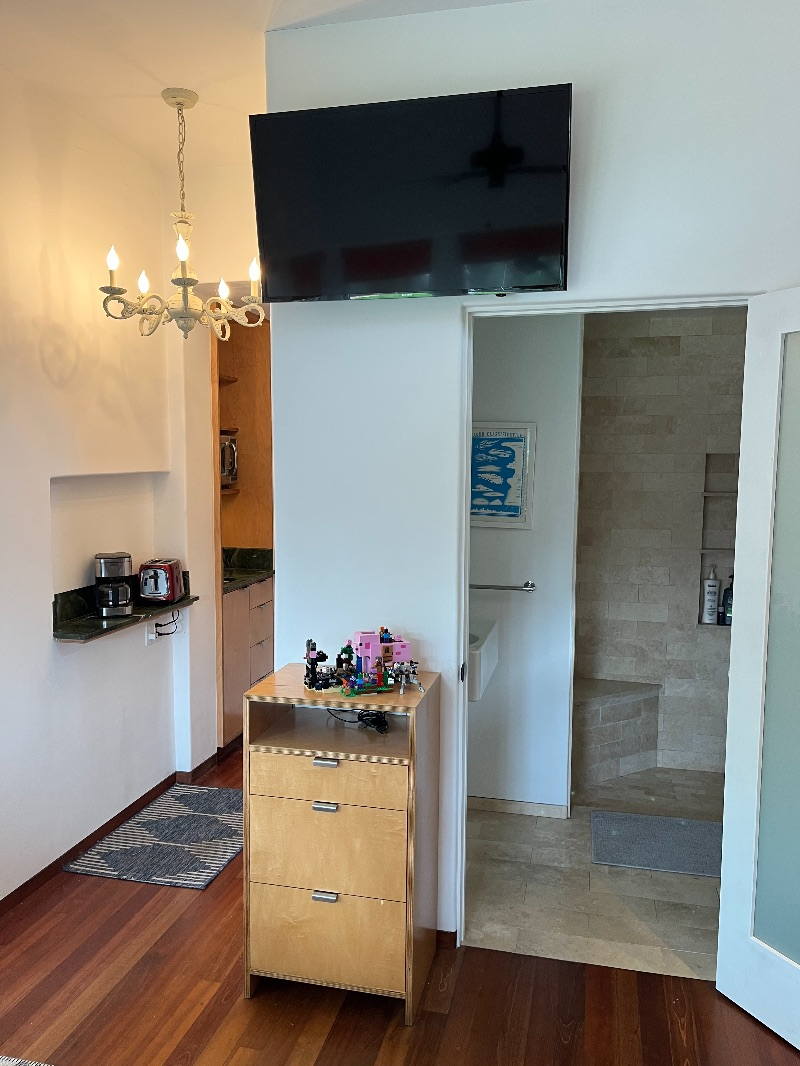 The Garden Room, Venice Beach, California. - Photo 6