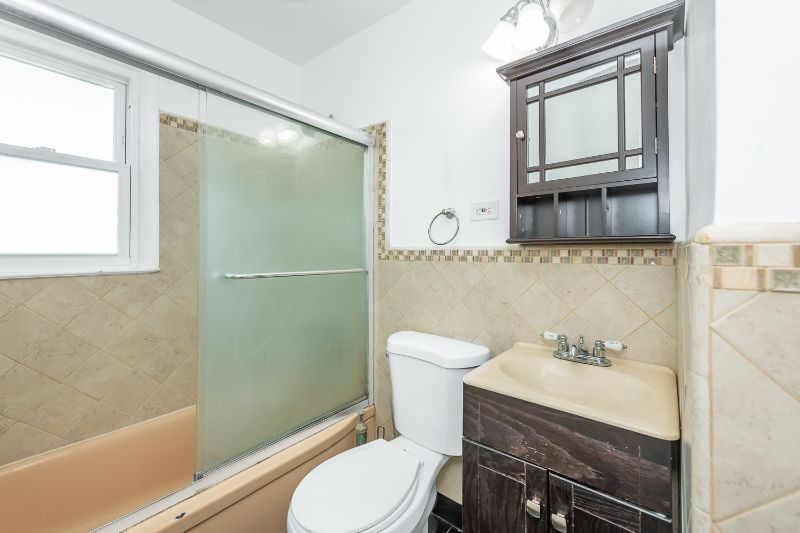 Lauger's Oasis - Peaceful, Furnished 1BR Near Top Queens Hospitals & LGA - Photo 5