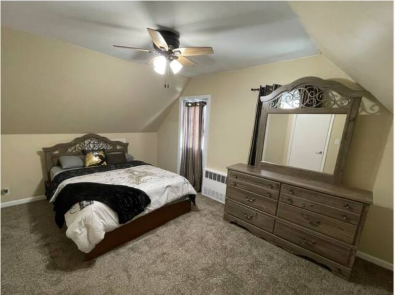 Lauger's Oasis - Peaceful, Furnished 1BR Near Top Queens Hospitals & LGA - Photo 4