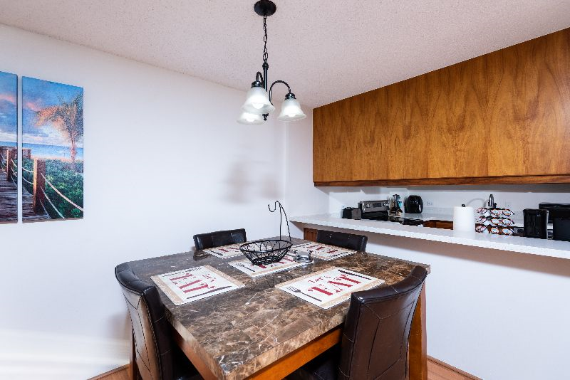 3Br/2Ba/2 Covered and Gated Parking with Amazing Convenience! - Photo 4