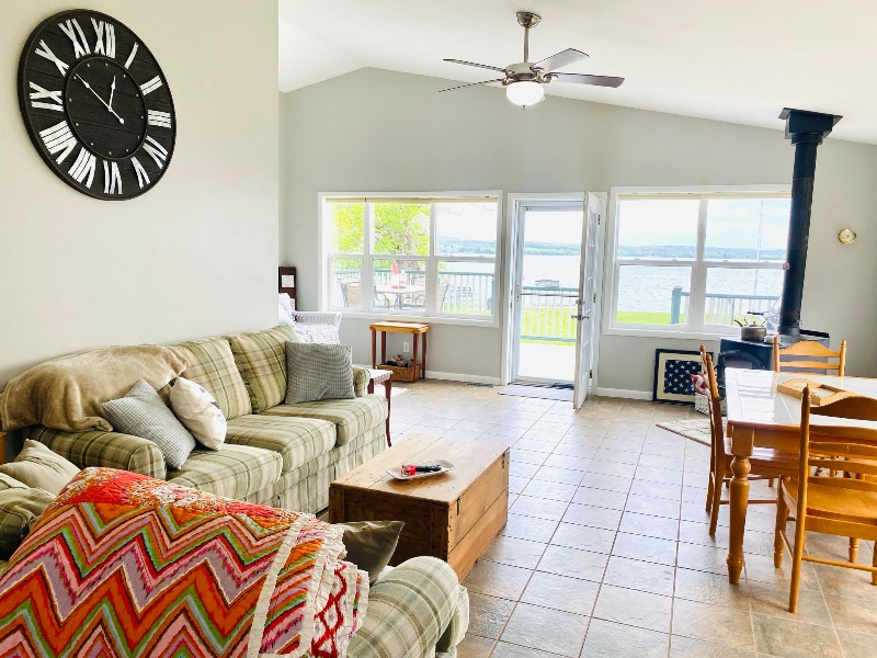 Lakefront Vacation rental available in winter months - Photo 12