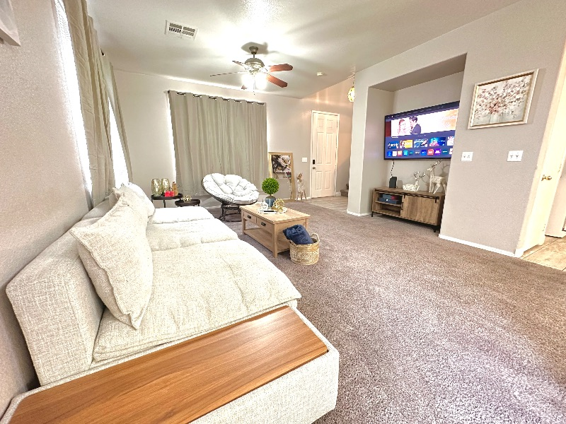 Modern 4 beds/Pet Friendly/Close to Everything! - Photo 12