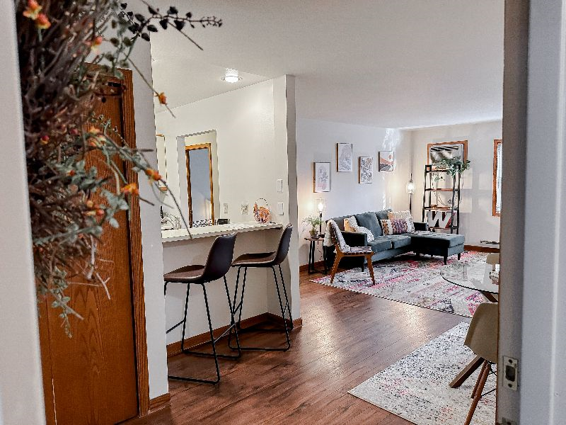 Stylish APT- Walk to Hosp Dwntwn- Free Parking #2 - Photo 2