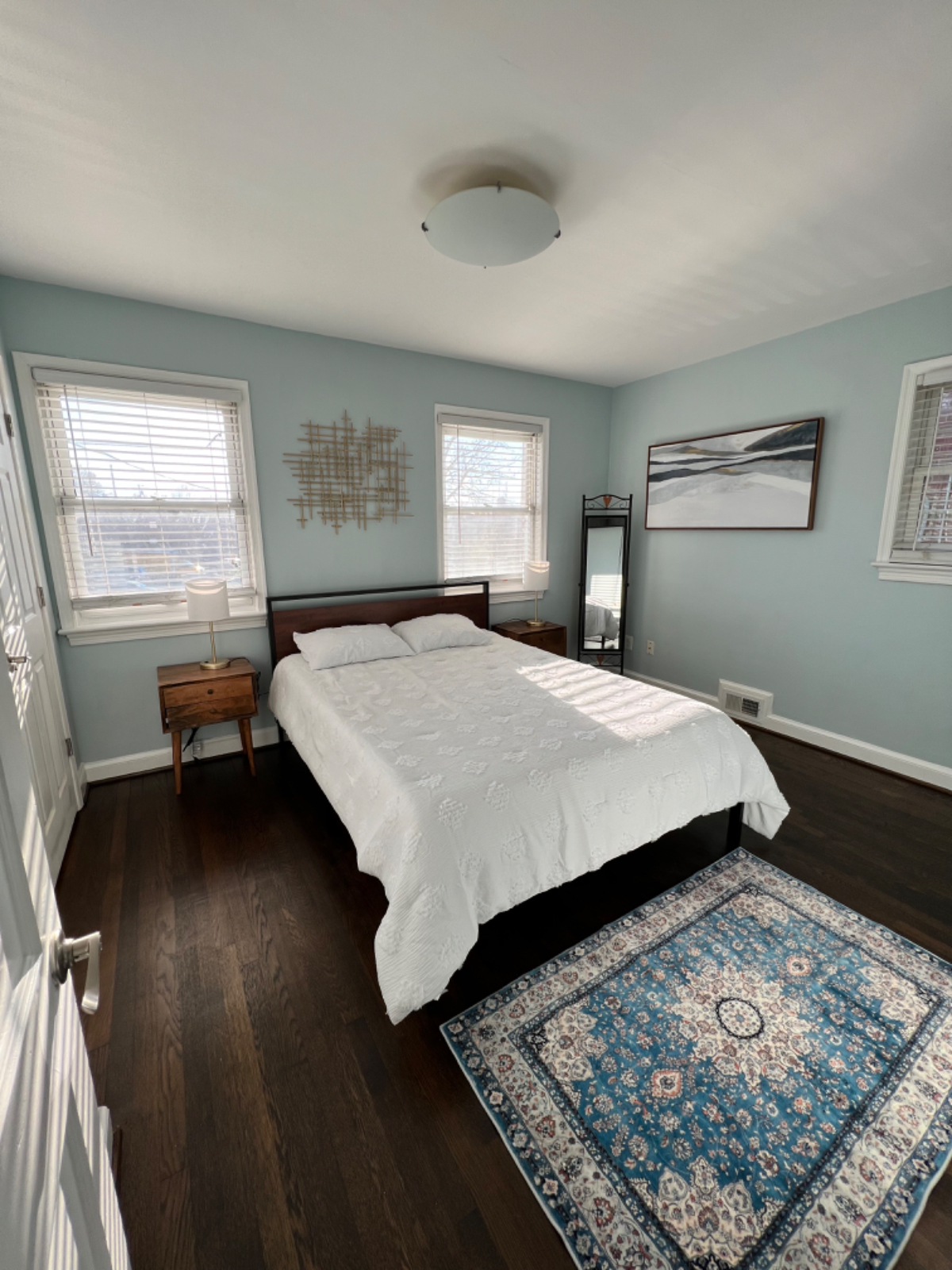 Cozy 2 bed townhome with backyard - Photo 11