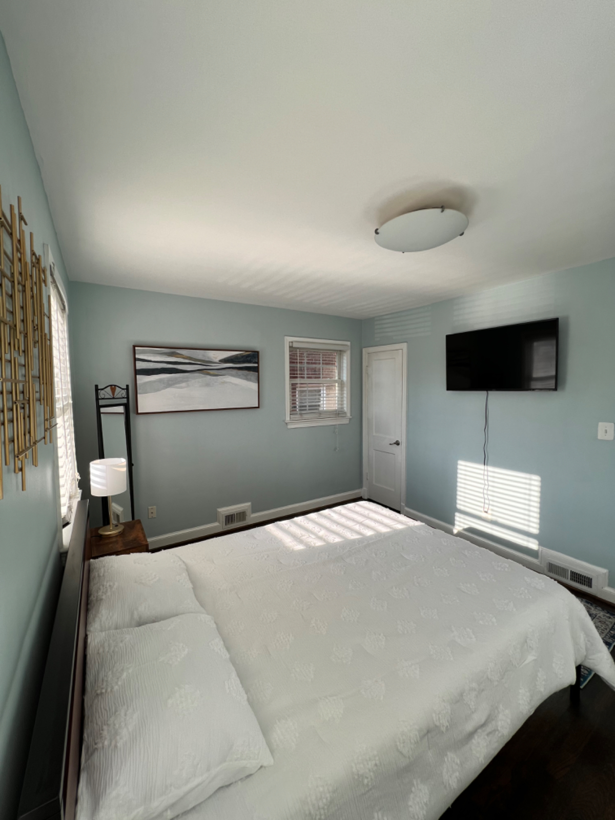 Cozy 2 bed townhome with backyard - Photo 12