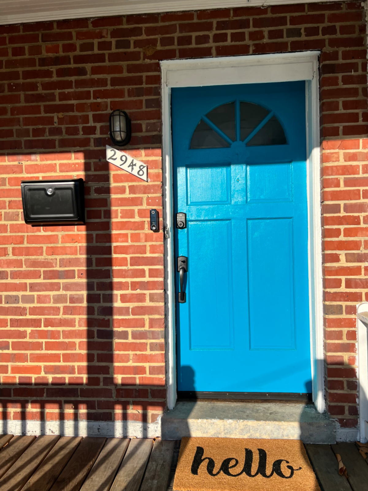 Cozy 2 bed townhome with backyard - Photo 1
