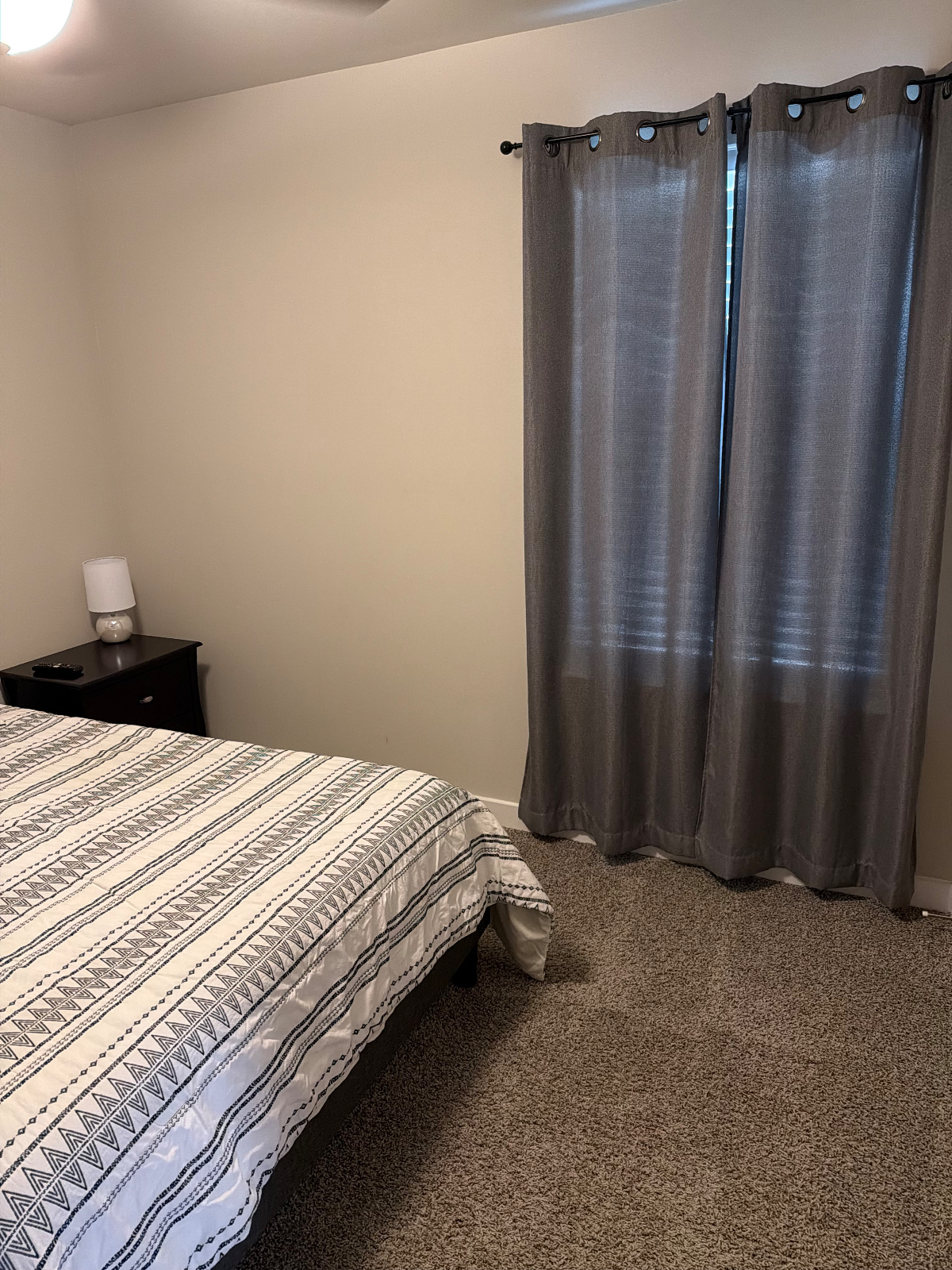 Cozy room in hub city - Photo 5