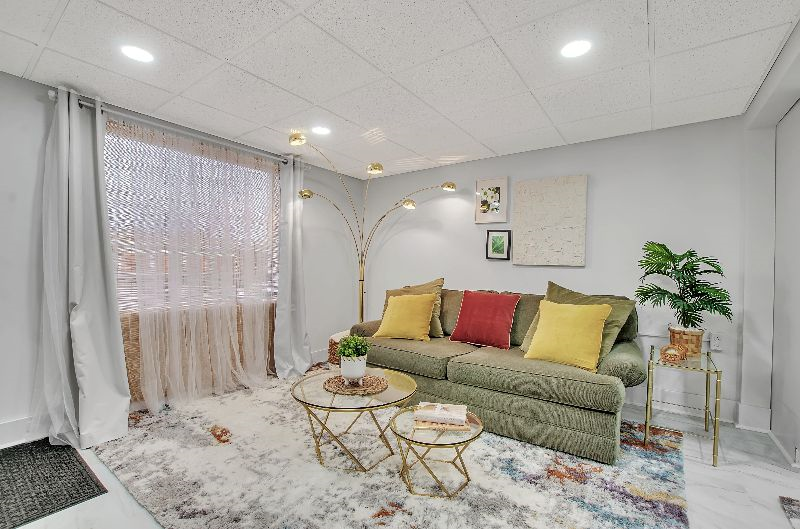 Townhouse with close proximity to Buffalos hospitals - Photo 4