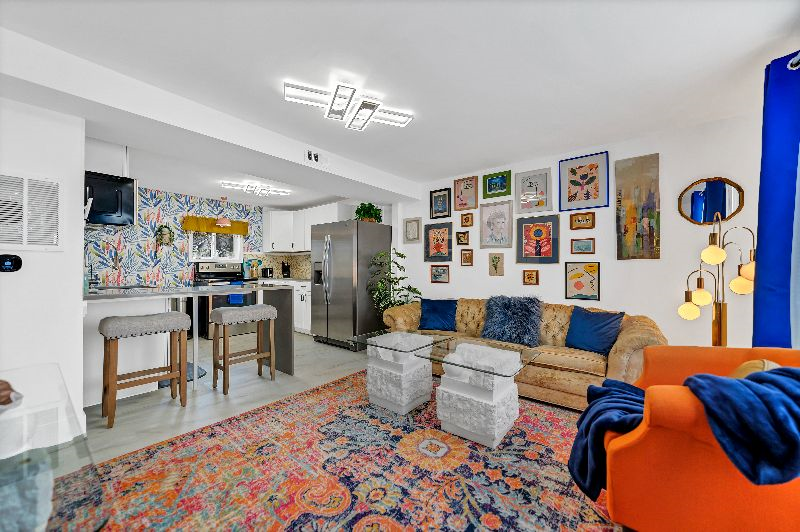 Townhouse with close proximity to Buffalos hospitals - Photo 1