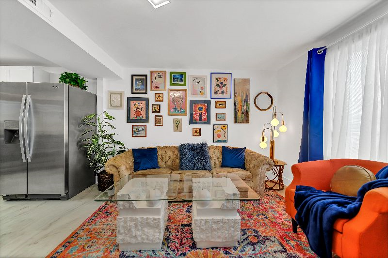 Townhouse with close proximity to Buffalos hospitals - Photo 2