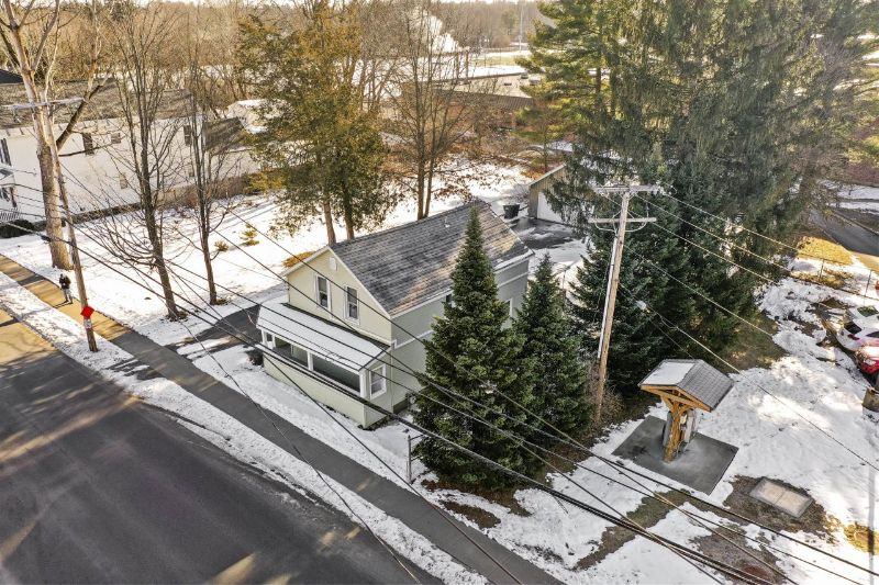 Saratoga Bungalow - Photo 3