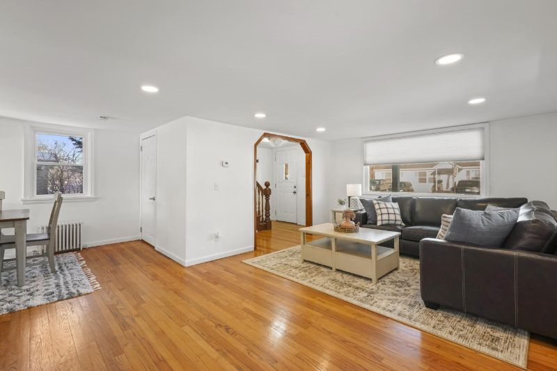 Saratoga Bungalow - Photo 10