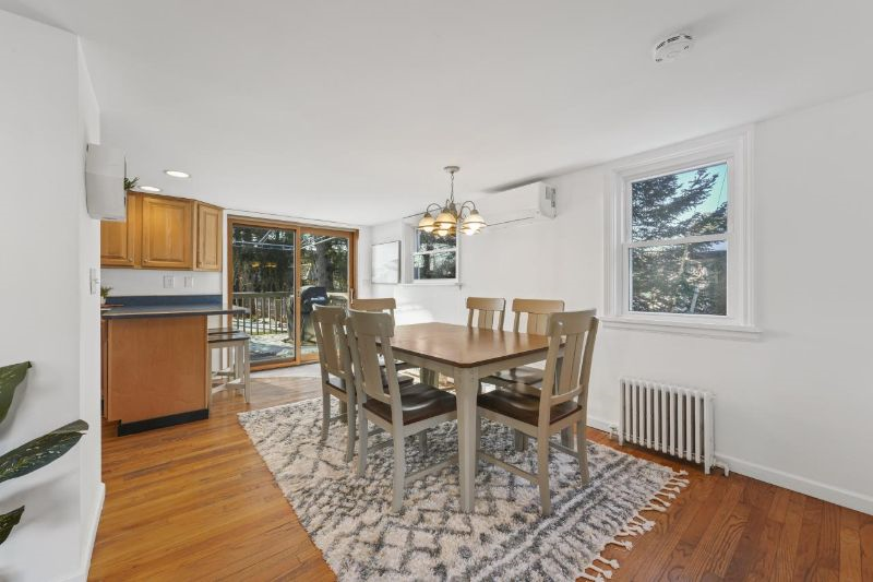 Saratoga Bungalow - Photo 11
