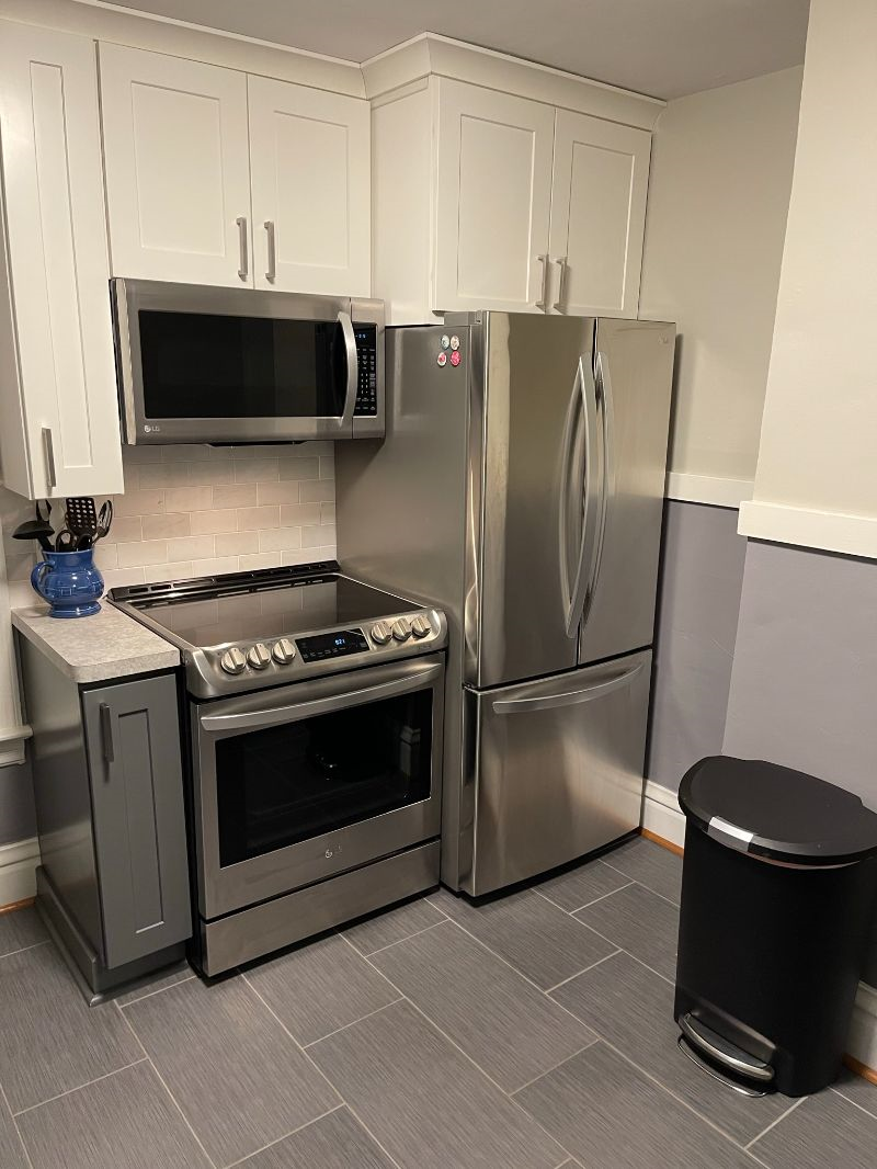 Professional 1 Bedrm Apt w/Garage near Strong Memorial Hospital - Photo 4