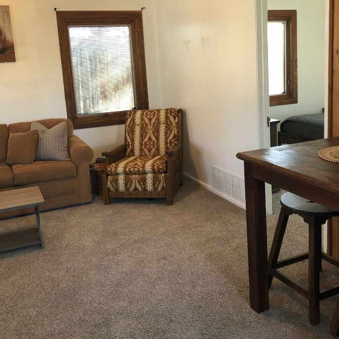 Cozy Downtown Bungalo - Photo 10