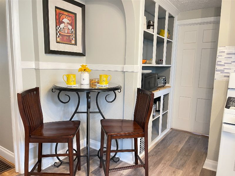 Walk to Strong Memorial and Highland Hospitals 3br one and half bath - Photo 2