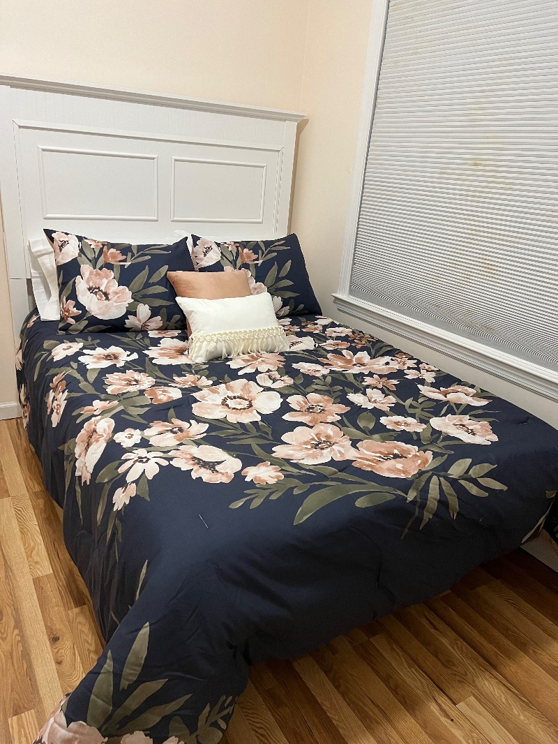 Beautiful bedrooms in exclusive wooded neighborhood - Photo 4