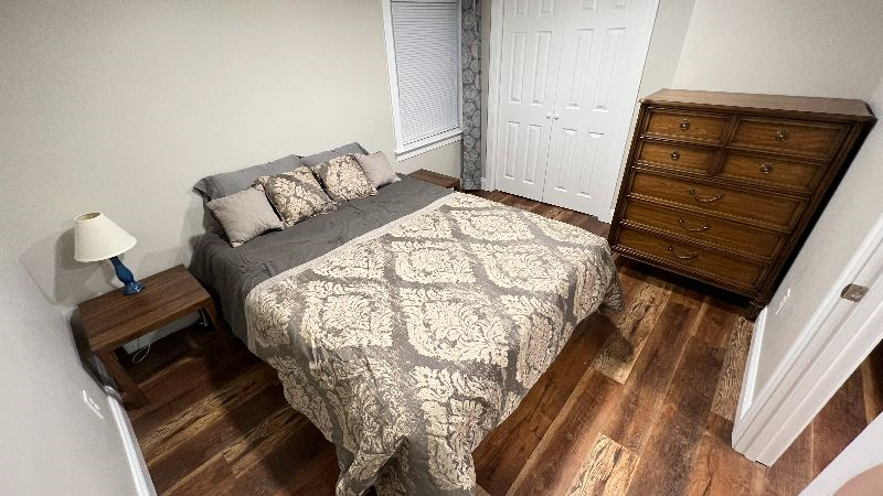 2 Bedroom Charming Historic Retreat Apt C - Photo 7