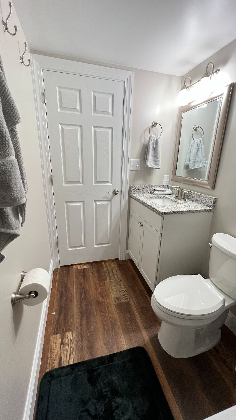 2 Bedroom Charming Historic Retreat Apt C - Photo 6