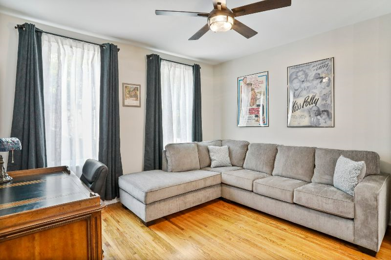 2 Bedroom Charming Historic Retreat Apt C - Photo 5