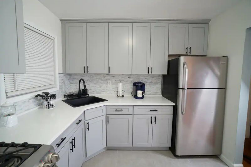 Spacious and clean near Jamaica medical NY Presbyterian and Long Island Jewish Hospitals - Photo 5