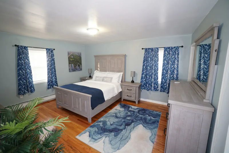 Spacious and clean near Jamaica medical NY Presbyterian and Long Island Jewish Hospitals - Photo 7