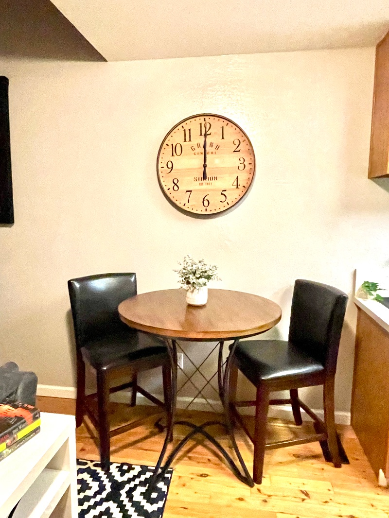 Charming Townhouse - Photo 5