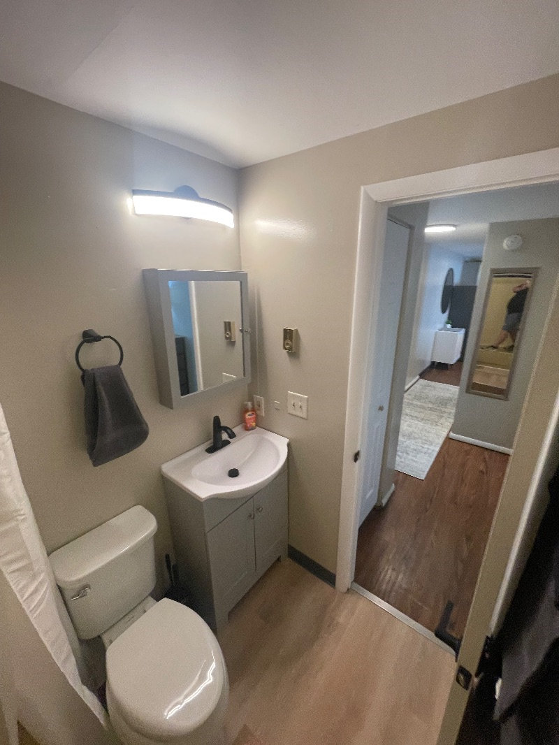 Cozy, Clean, Convenient studio - Photo 6