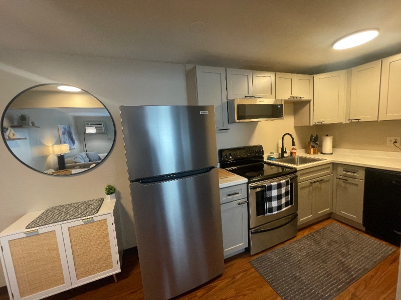 Cozy, Clean, Convenient studio - Photo 8
