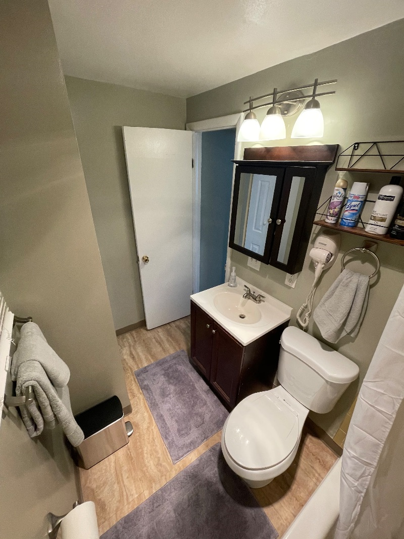 Cozy, Clean, Convenient studio - Photo 7