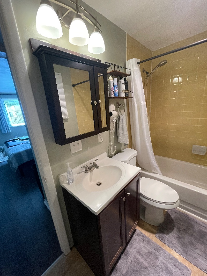 Cozy, Clean, Convenient studio - Photo 6