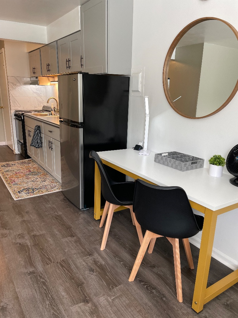 Cozy, Clean, Convenient studio - Photo 1