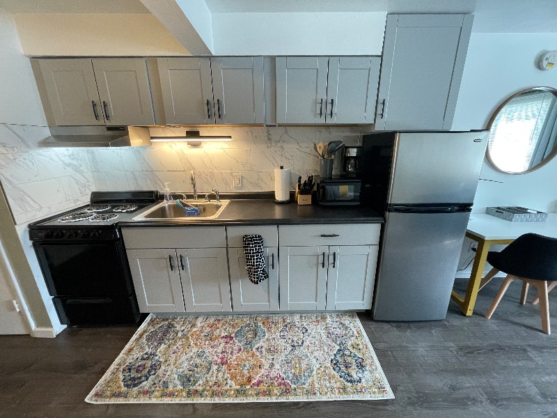 Cozy, Clean, Convenient studio - Photo 2
