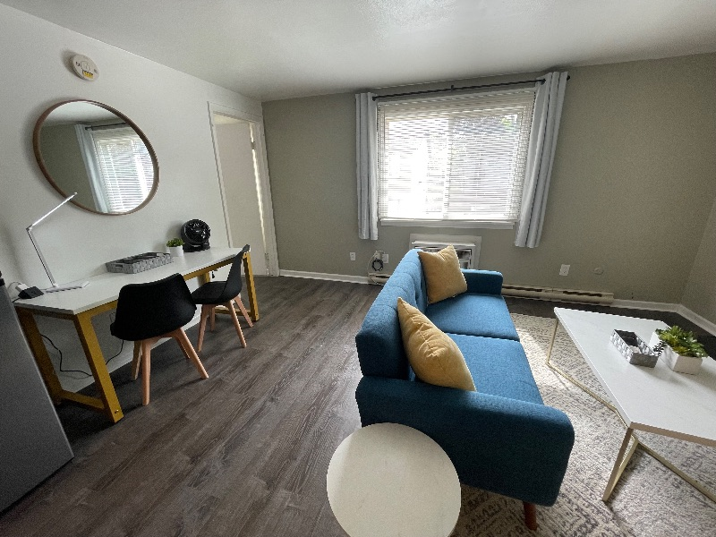Cozy, Clean, Convenient studio - Photo 3